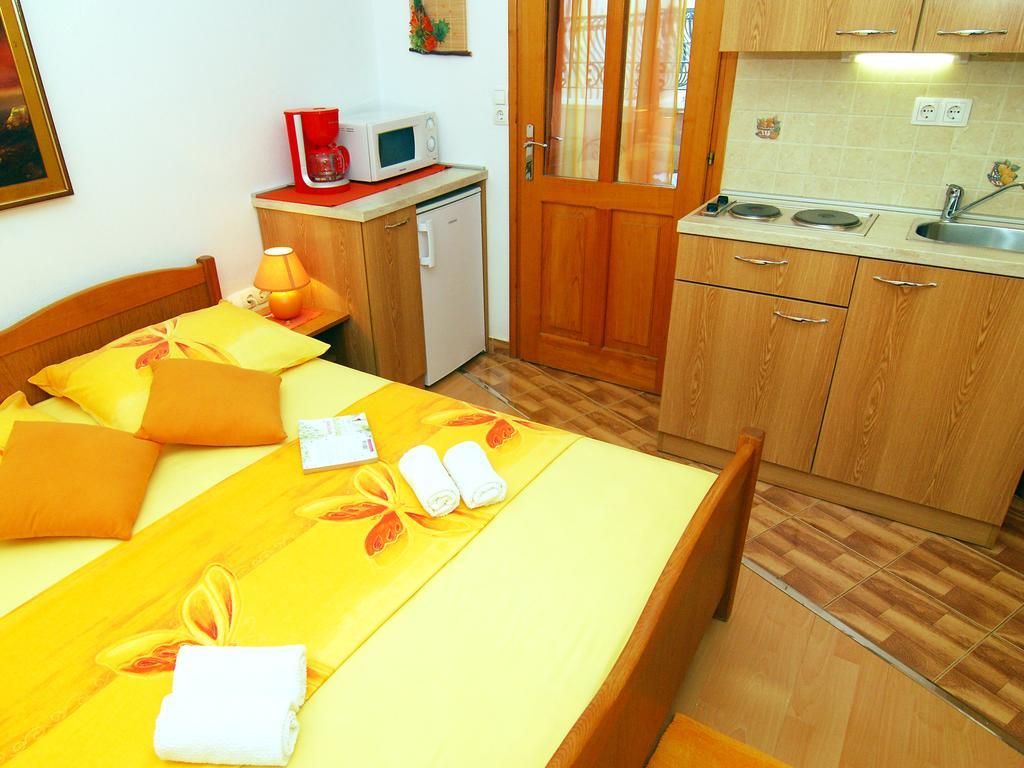 Studios Magnolia Trogir Cameră foto